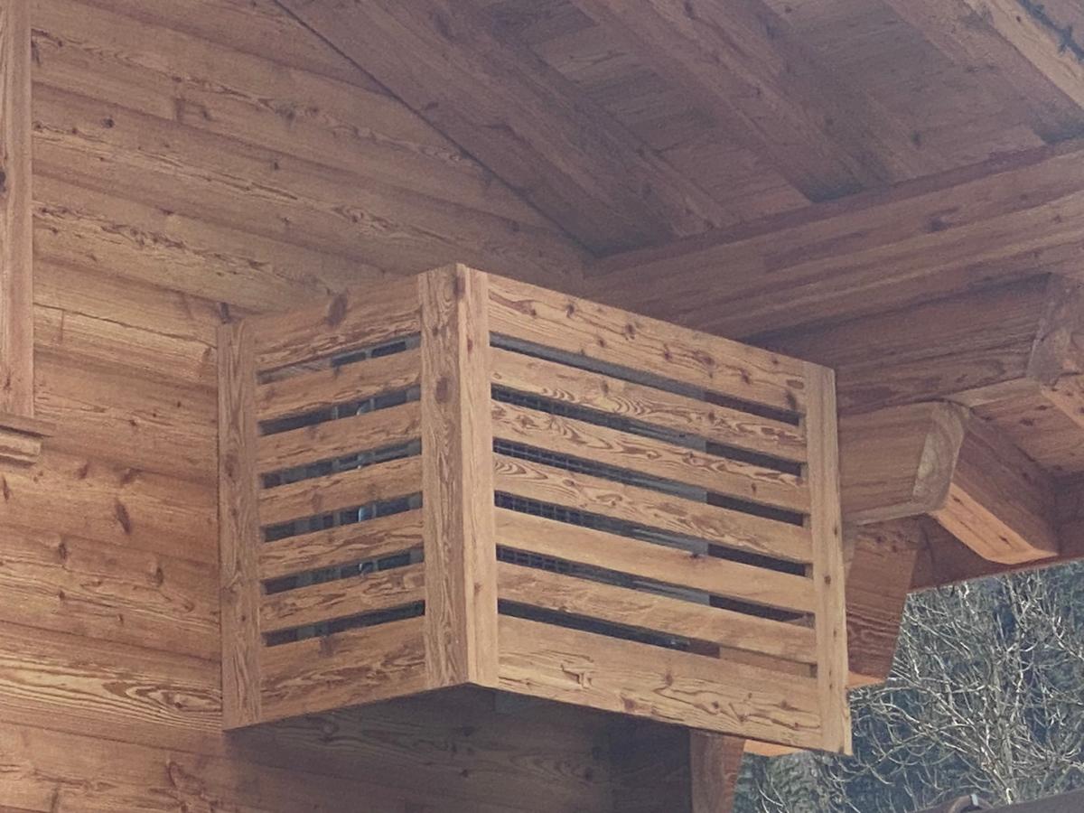 Daikin Multi-Split mit Holzverschalung in Chalet Gstaad