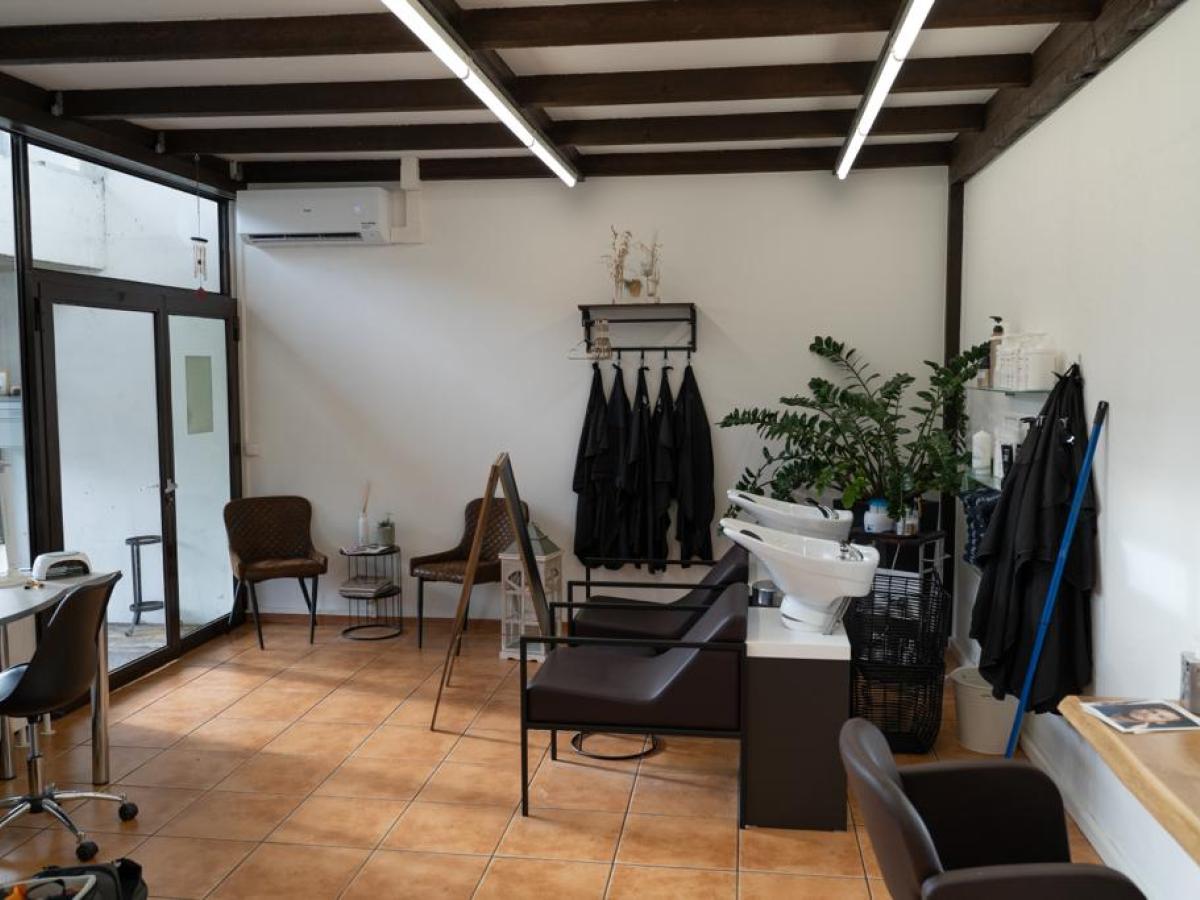Haier Expert in Coiffure Estetica, Thun